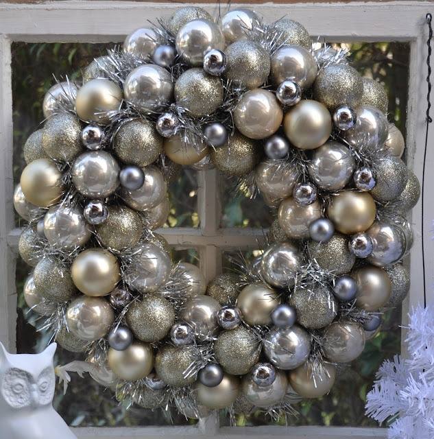 ideas-para-decorar-con-esferas-en-navidad27