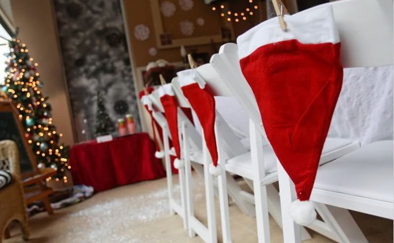 sillas-decoradas-para-navidad11