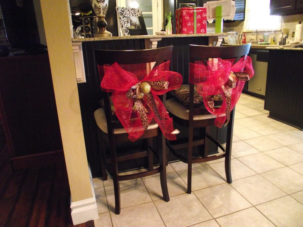 sillas-decoradas-para-navidad16
