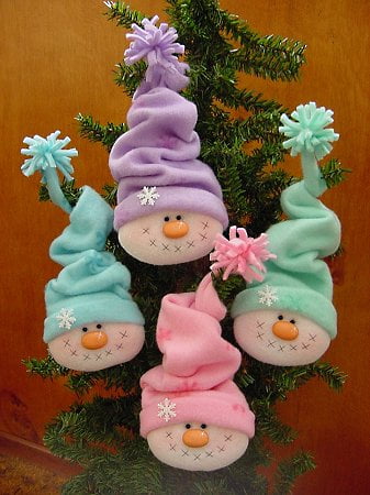 munecos-de-nieve-cabezas-con-gorro