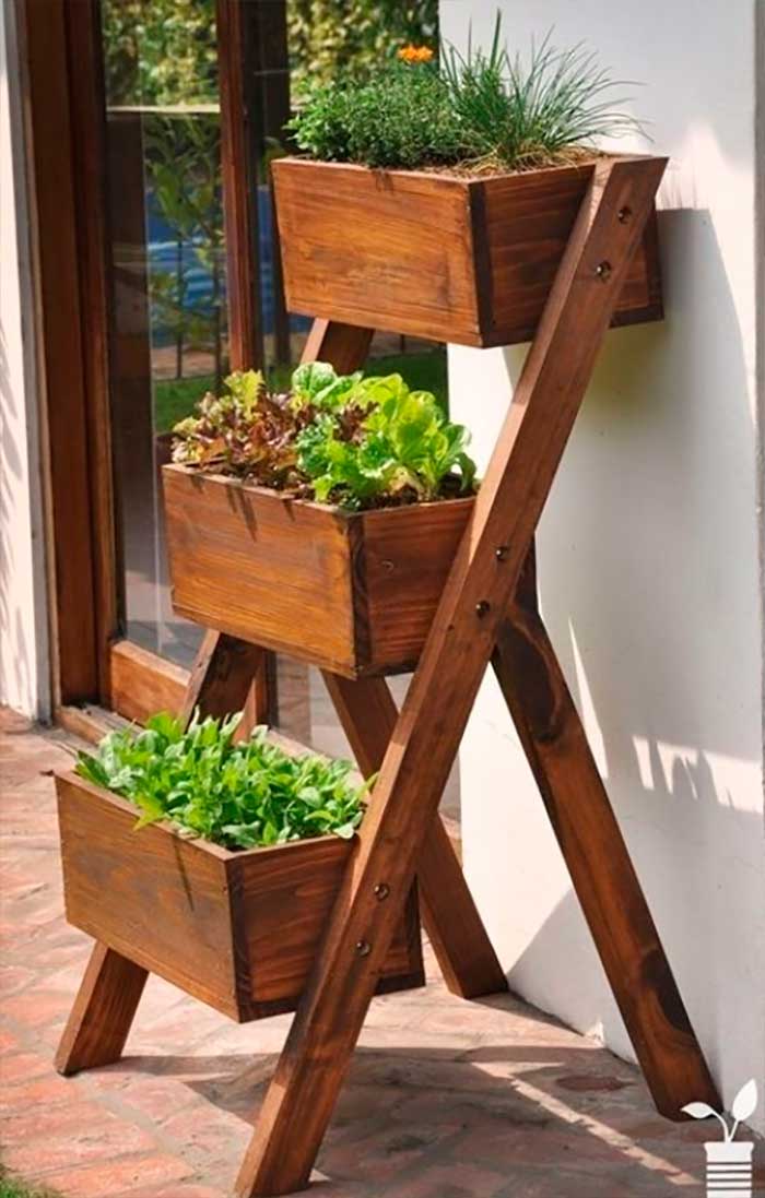 Originales ideas para decorar el jardin con cajas de madera - Dale Detalles